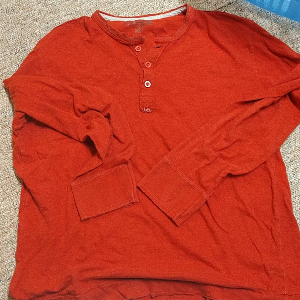Long sleeve tee